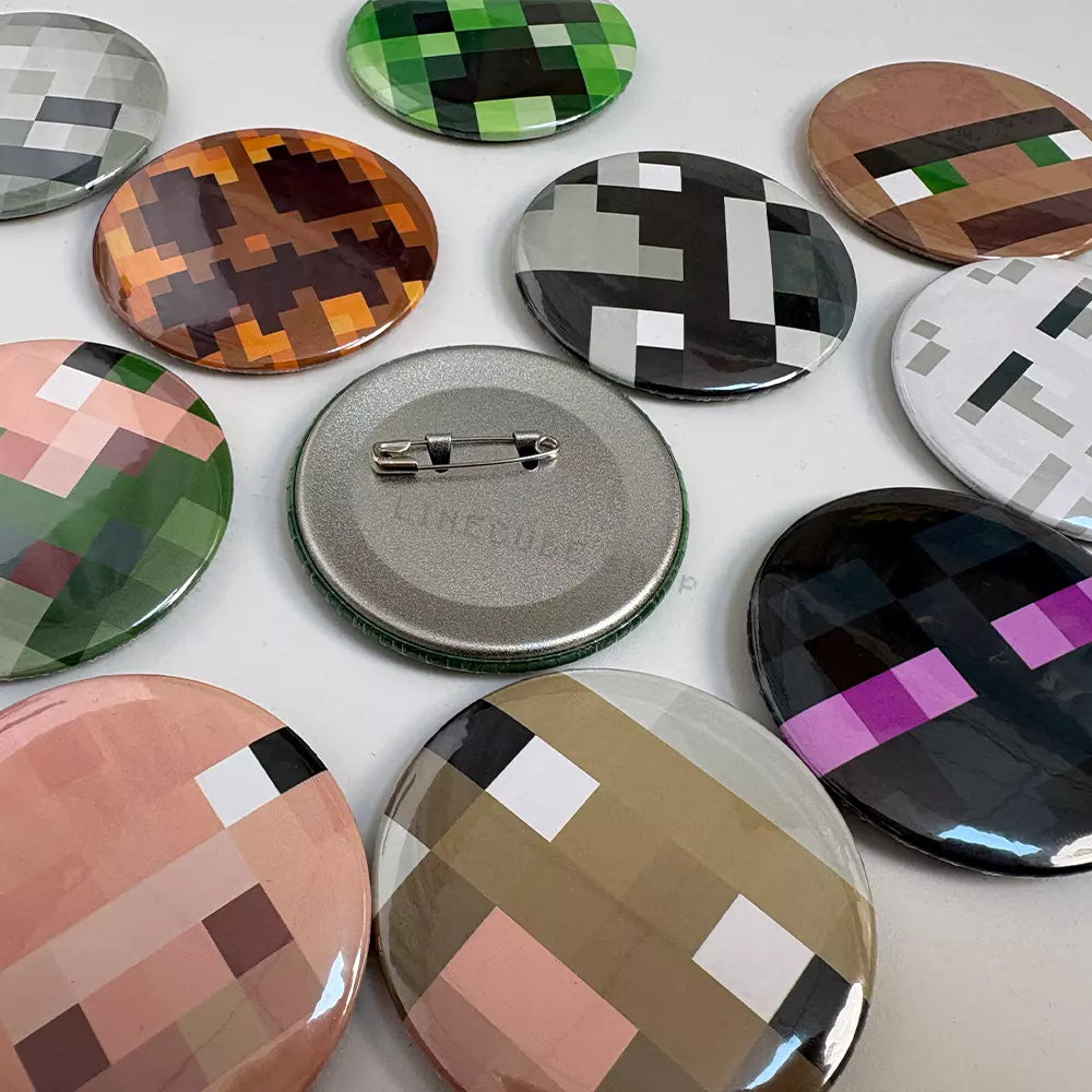 Pixel Art Button Pins – Retro Style Metal Badges for Bags, Jackets & Accessories