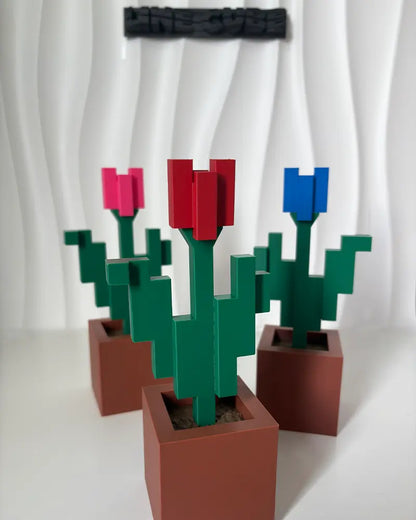 Pixel Tulip – Block-Style Potted Flower Desk Decor (Red / Blue / Pink)