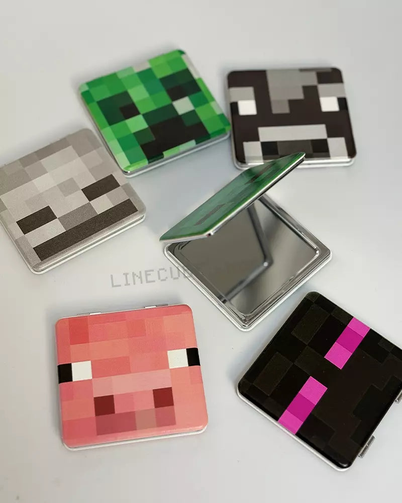 Retro Pixel Block Compact Mirror – PU Leather Wrapped Portable Makeup Mirror with Dual-Sided Design(Pig)